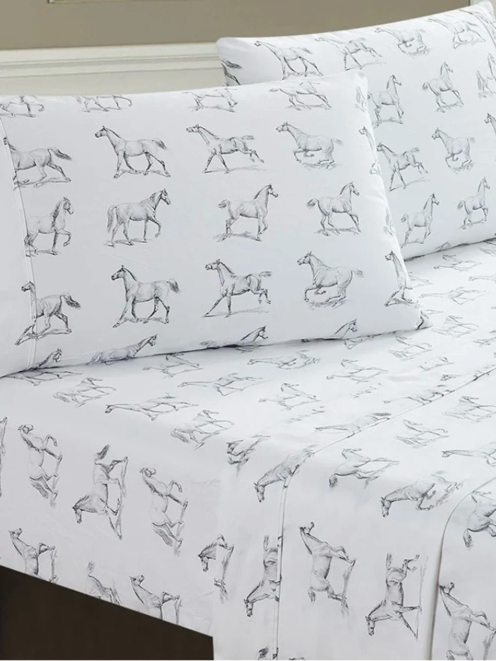 BRAND NEW — Melange Home White & Black Horse Equine Sheet Set (Twin)